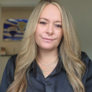 headshot of denay piatka
