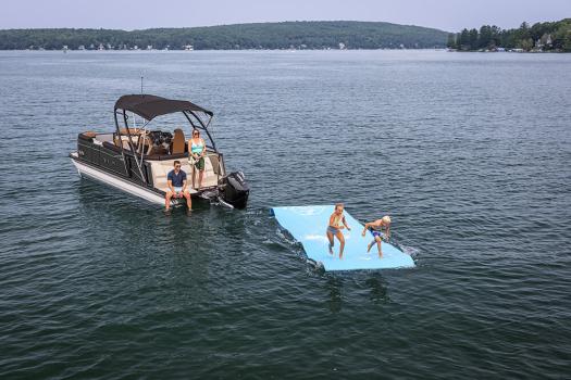 Avalon-Pontoon-Boats